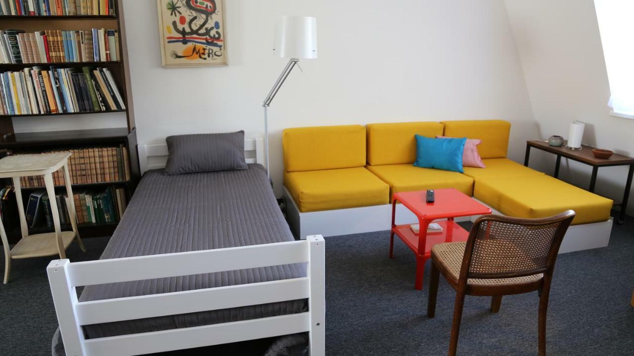 Gem Of Midcentury Design Apartment เวียนนา ภายนอก รูปภาพ